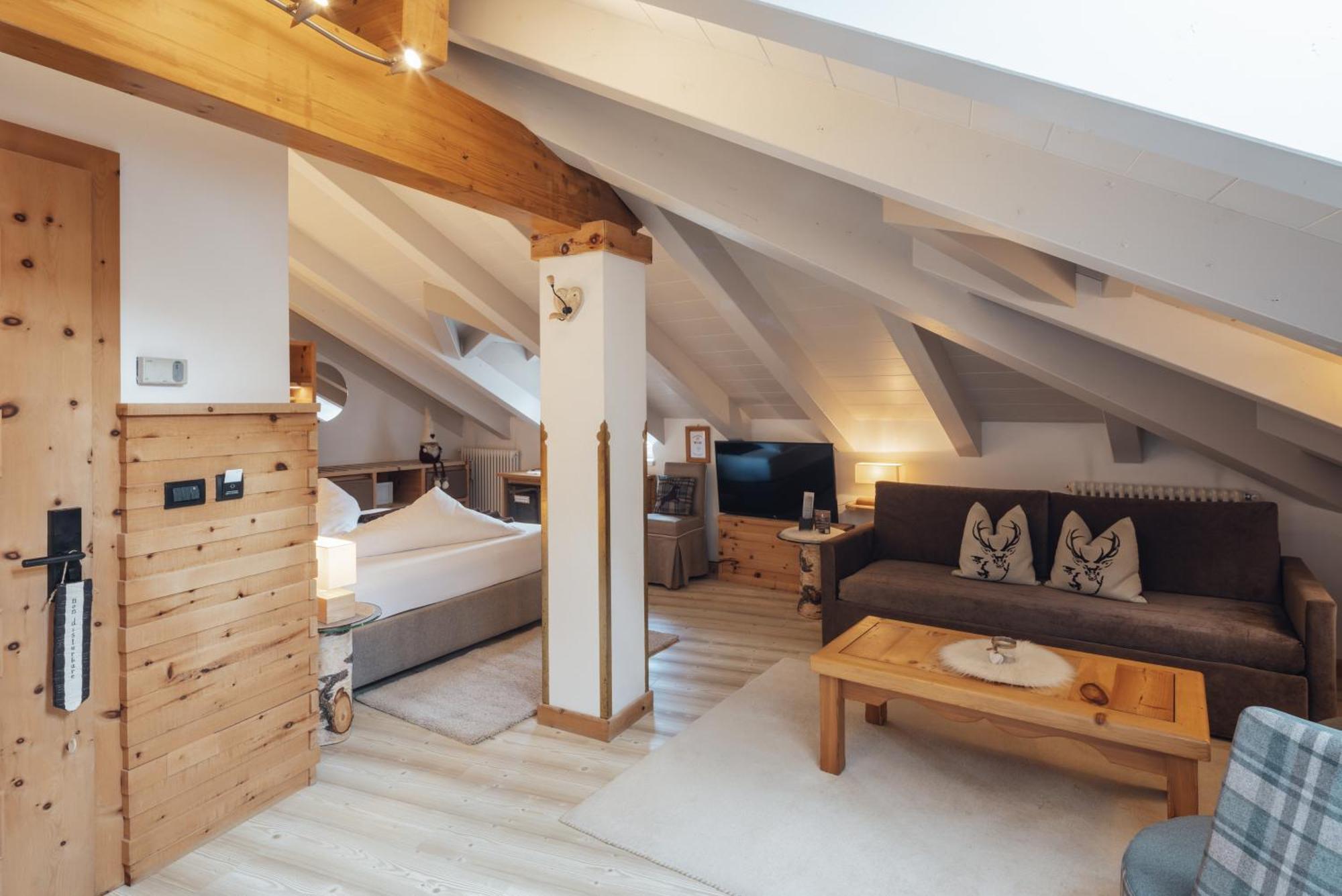 Hotel Garni Laurino Кавалезе Екстериор снимка