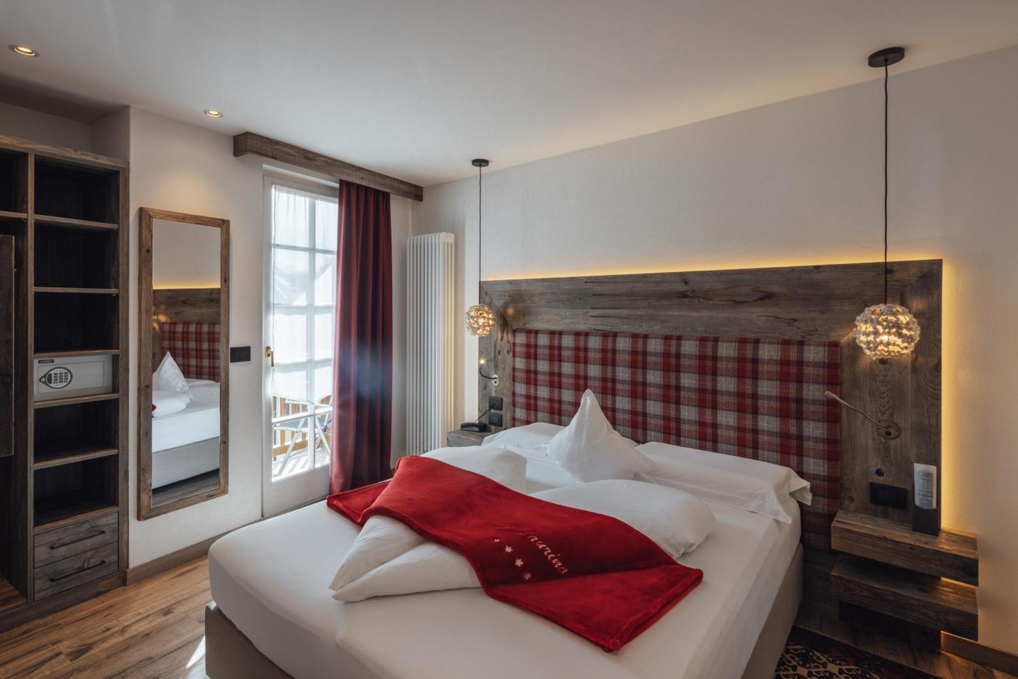 Hotel Garni Laurino Кавалезе Екстериор снимка