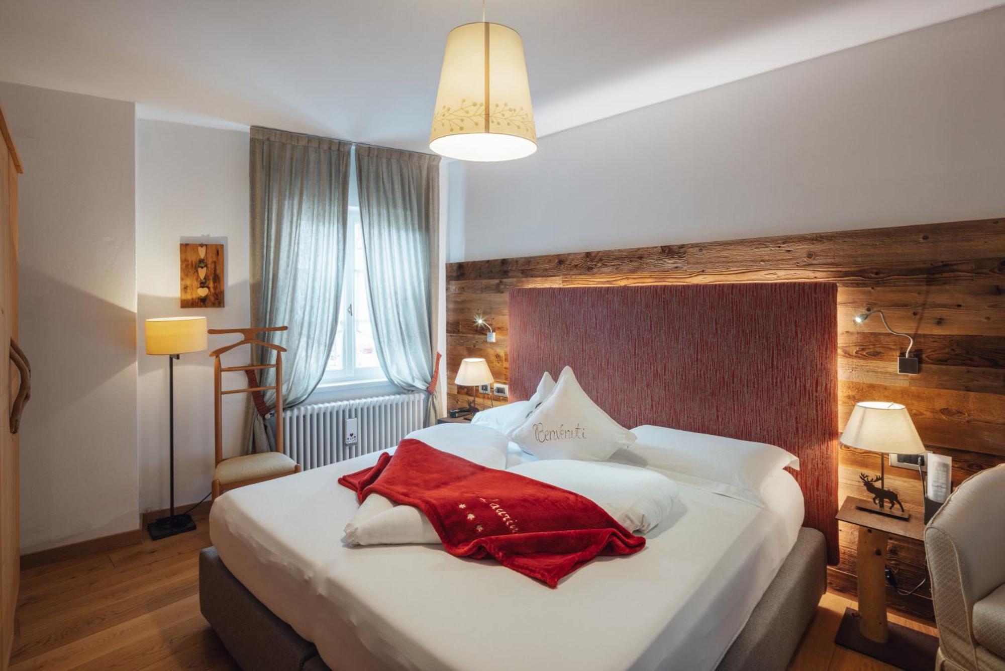 Hotel Garni Laurino Кавалезе Екстериор снимка
