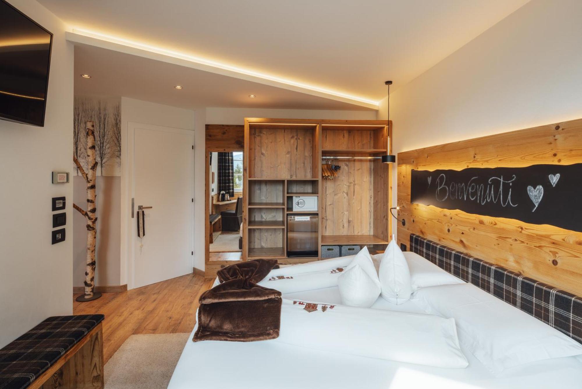 Hotel Garni Laurino Кавалезе Екстериор снимка